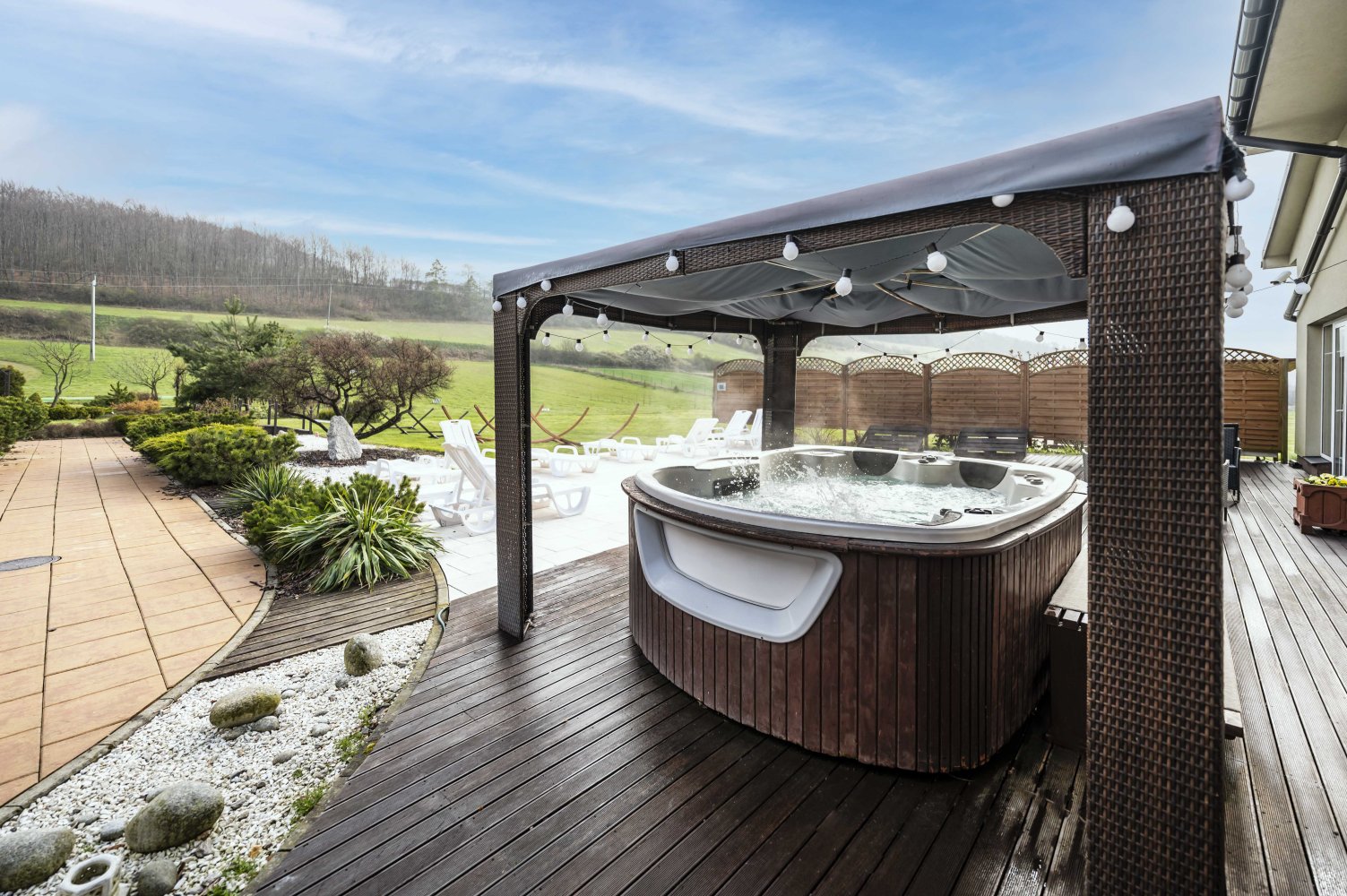 Jacuzzi zewnętrzne