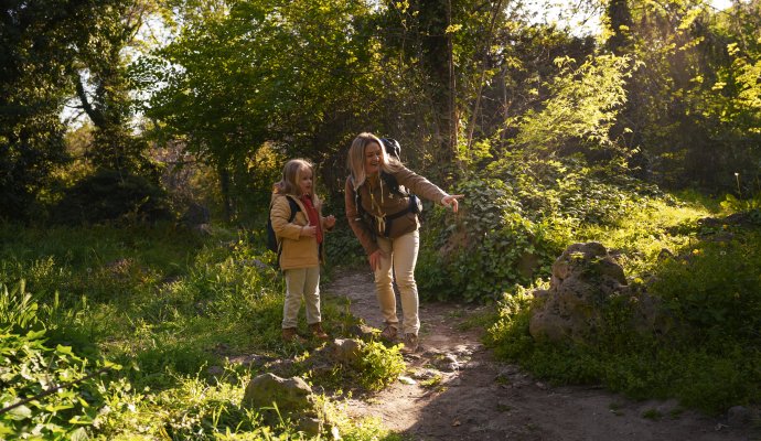Leśna kąpiel – relaks i uważność w naturze