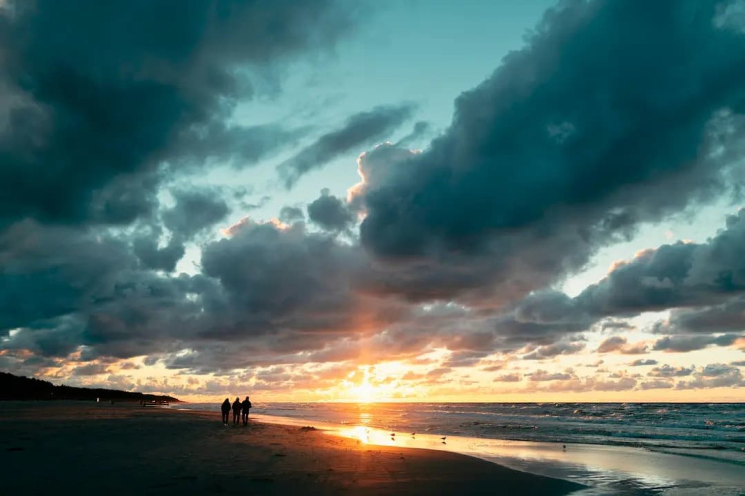 Gdzie na wakacje nad morzem w Polsce? Postaw na Dźwirzyno i Havet Hotel Resort & SPA