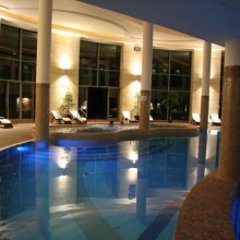 PRZEDŁUŻAMY WEEKENDOWE GODZINY OTWARCIA BASENU