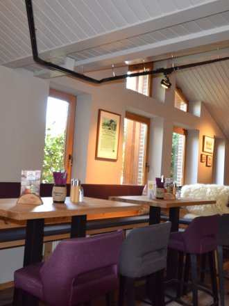 Wir freuen uns darauf, Sie in unserem Restaurant begrüßen zu dürfen.