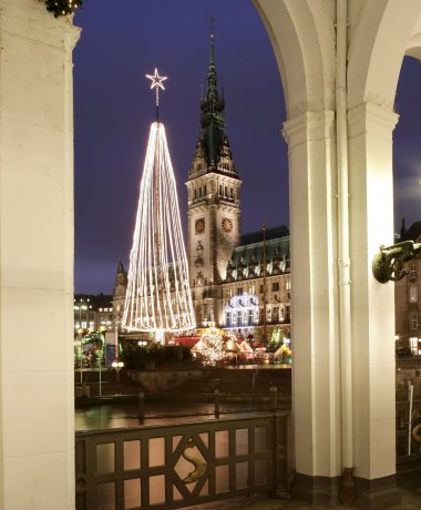 Hamburg - the gateway to the world