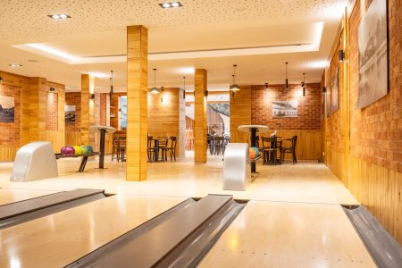 Lobby bar