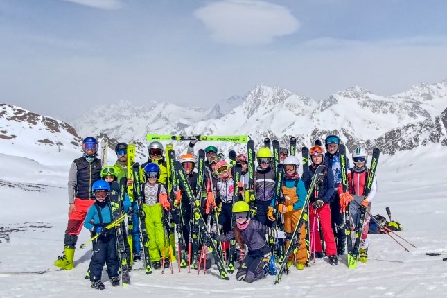 KLUB NARCIARSKI FROGS SKI & SUN ŚWIERADÓW-ZDRÓJ