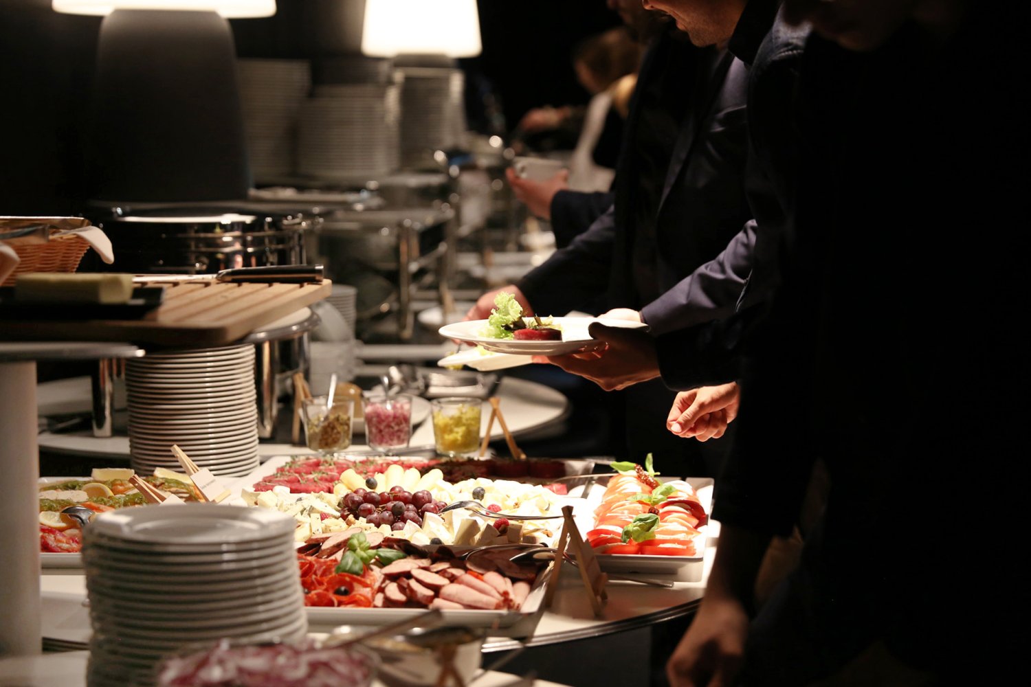 Menu bufetowe dla gości konferencyjnych