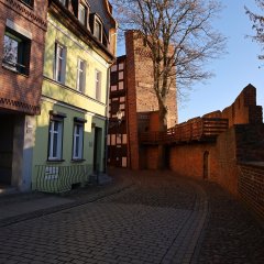 Schiefer Turm