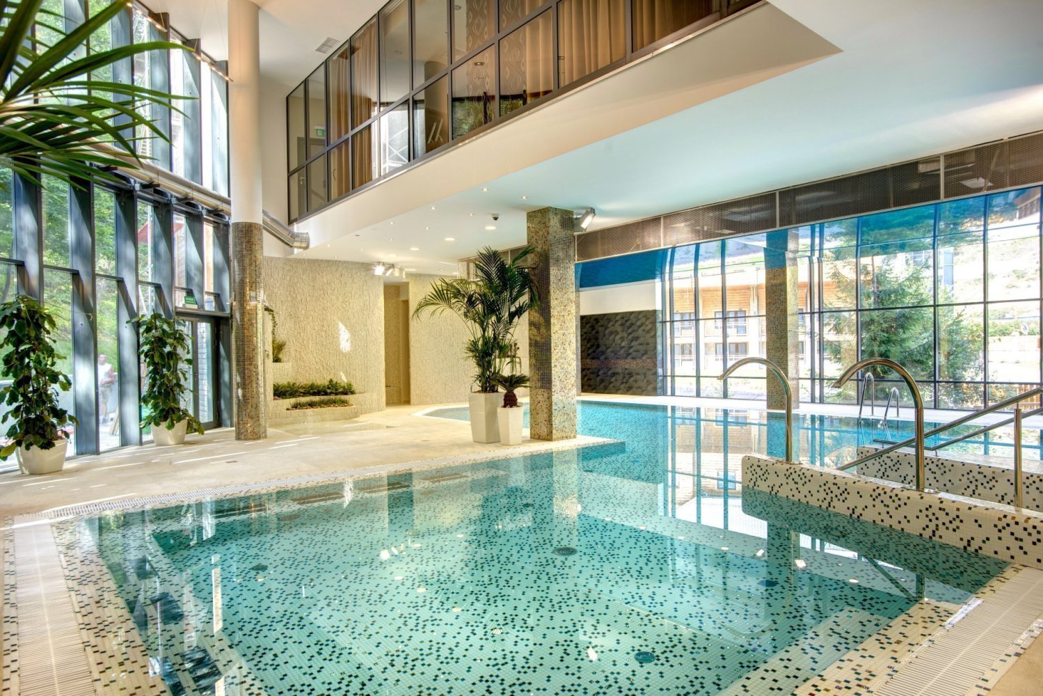 Kąpiel w winie. Relaksujący zabieg na ciało — właściwości, przeciwskazania, dla kogo