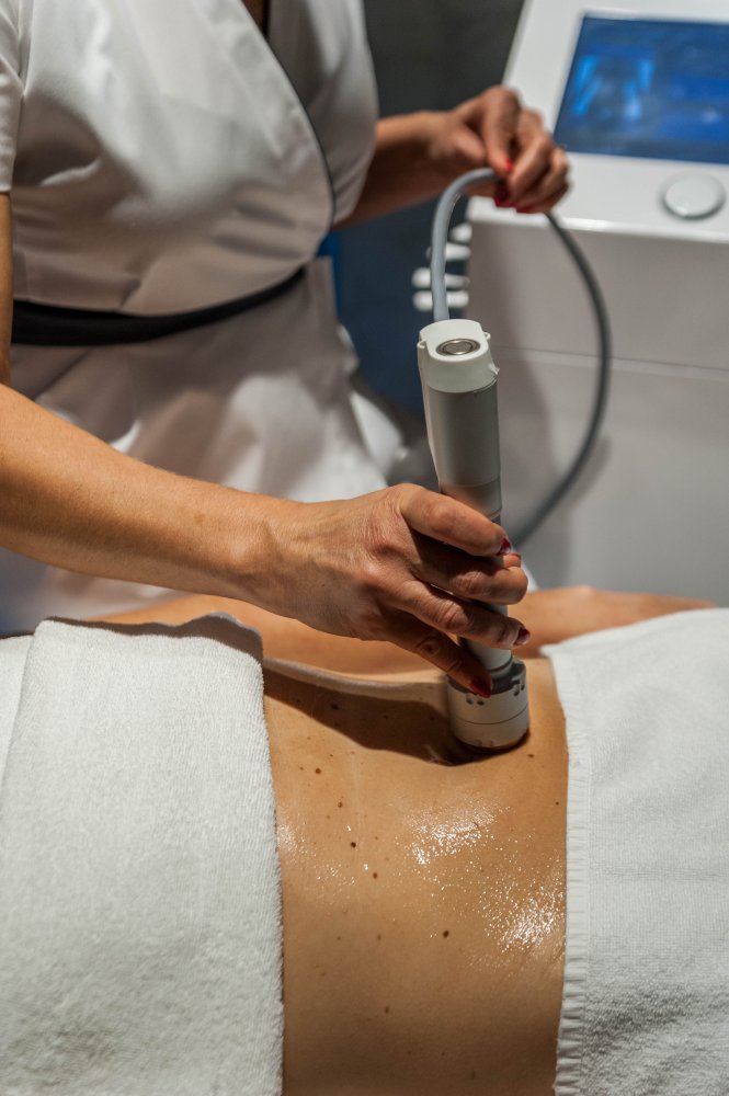 Zabiegi falą uderzeniową - twoja pomoc w bólu stawów