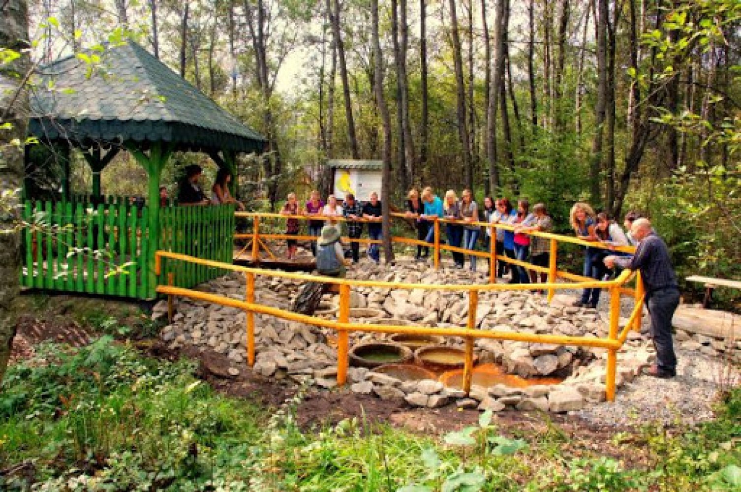 Tajemnicze mofety w Polsce: Odkryj naturalne cuda Beskidu Sądeckiego