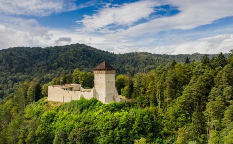 Zamek Baszta w Muszynie – perła architektury i historia ukryta w sercu Beskidu Sądeckiego