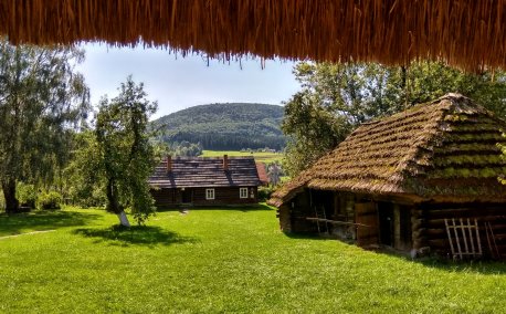 Skansen Wsi Pogórzańskiej im. prof. Romana Reinfussa w Szymbarku