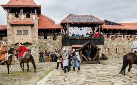 Zamek Stara Baśń w Grybowie