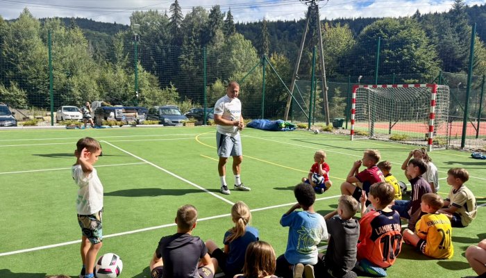 Treningi piłkarskie z gwiazdami futbolu w Czarnym Potoku