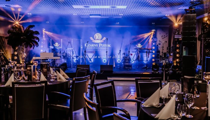 Jak zorganizować konferencję biznesową w hotelu? Poradnik krok po kroku