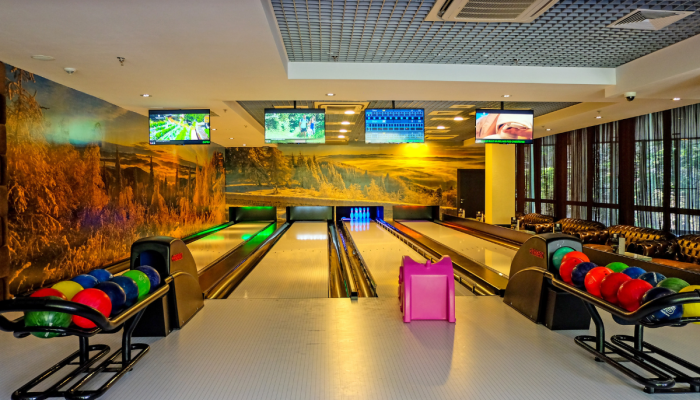 Jak zorganizować konferencję biznesową w hotelu? Poradnik krok po kroku