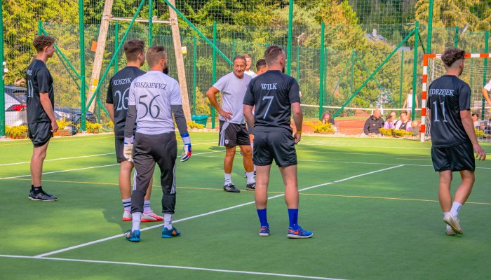 WIELKI MECZ Czarny Potok vs Gwiazdy Sportu i Muzyki 