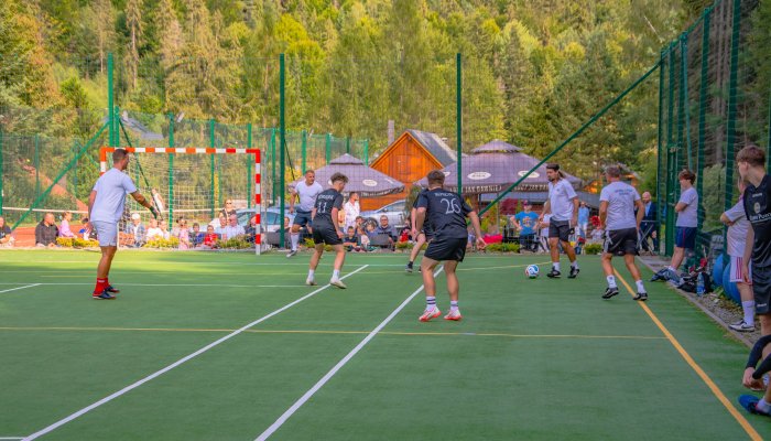 WIELKI MECZ Czarny Potok vs Gwiazdy Sportu i Muzyki 