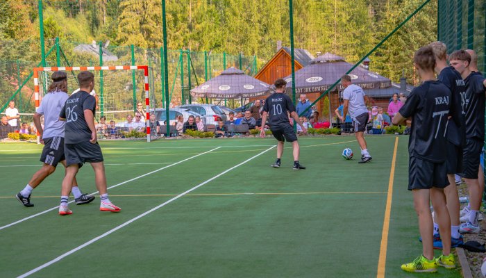 WIELKI MECZ Czarny Potok vs Gwiazdy Sportu i Muzyki 