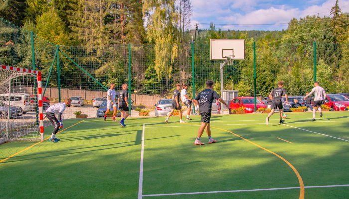 WIELKI MECZ Czarny Potok vs Gwiazdy Sportu i Muzyki 