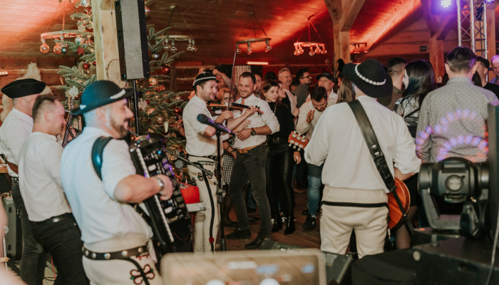 Koncert zespołu BACIARY w Chacie Góralskiej Hotelu Czarny Potok w Krynicy Zdrój 