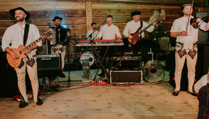 Koncert zespołu BACIARY w Chacie Góralskiej Hotelu Czarny Potok w Krynicy Zdrój 