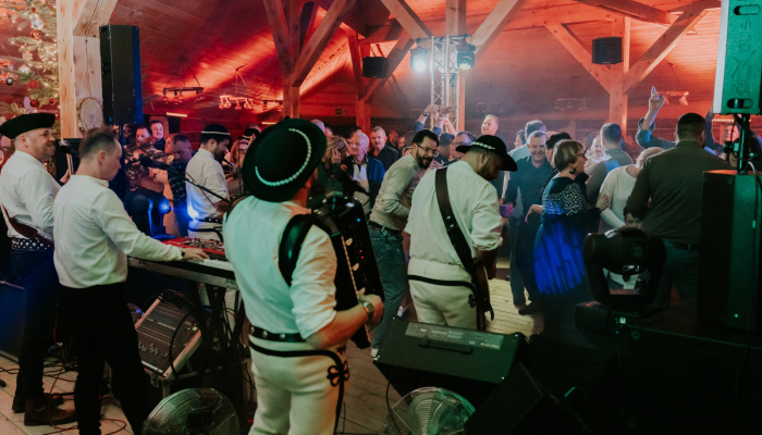 Koncert zespołu BACIARY w Chacie Góralskiej Hotelu Czarny Potok w Krynicy Zdrój 