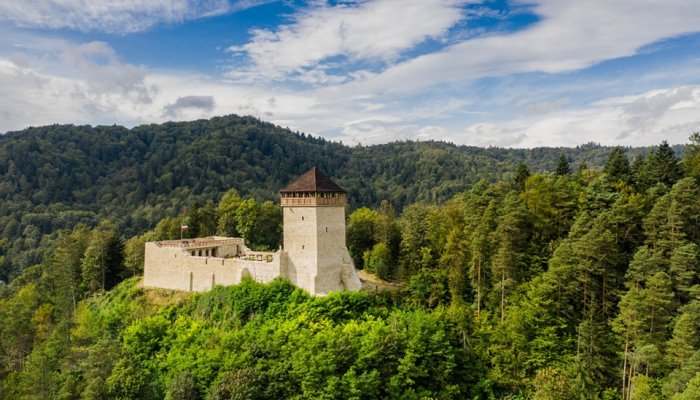 Zamek Baszta w Muszynie – perła architektury i historia ukryta w sercu Beskidu Sądeckiego