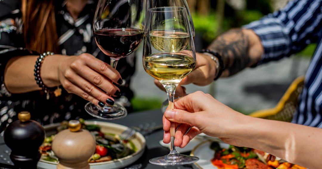 Kieliszki wina w Restauracji Esterante na krakowskim Kazimierzu