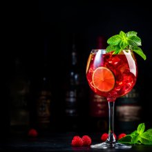Orzeźwiające drinki na lato – sprawdź nasze propozycje!