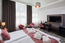 Virtual walk around the Estera Hotel ****