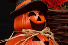 HALLOWEN IN HOTEL ESTERA****