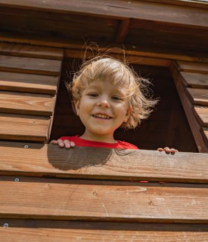 Rozbudowany plac zabaw