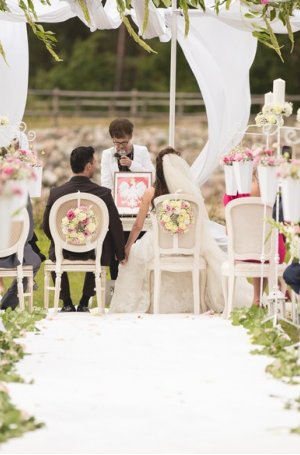 Zaślubiny w otoczeniu zieleni