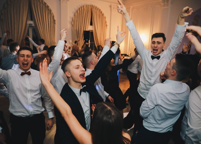 Moc muzyki & menu & atrakcji