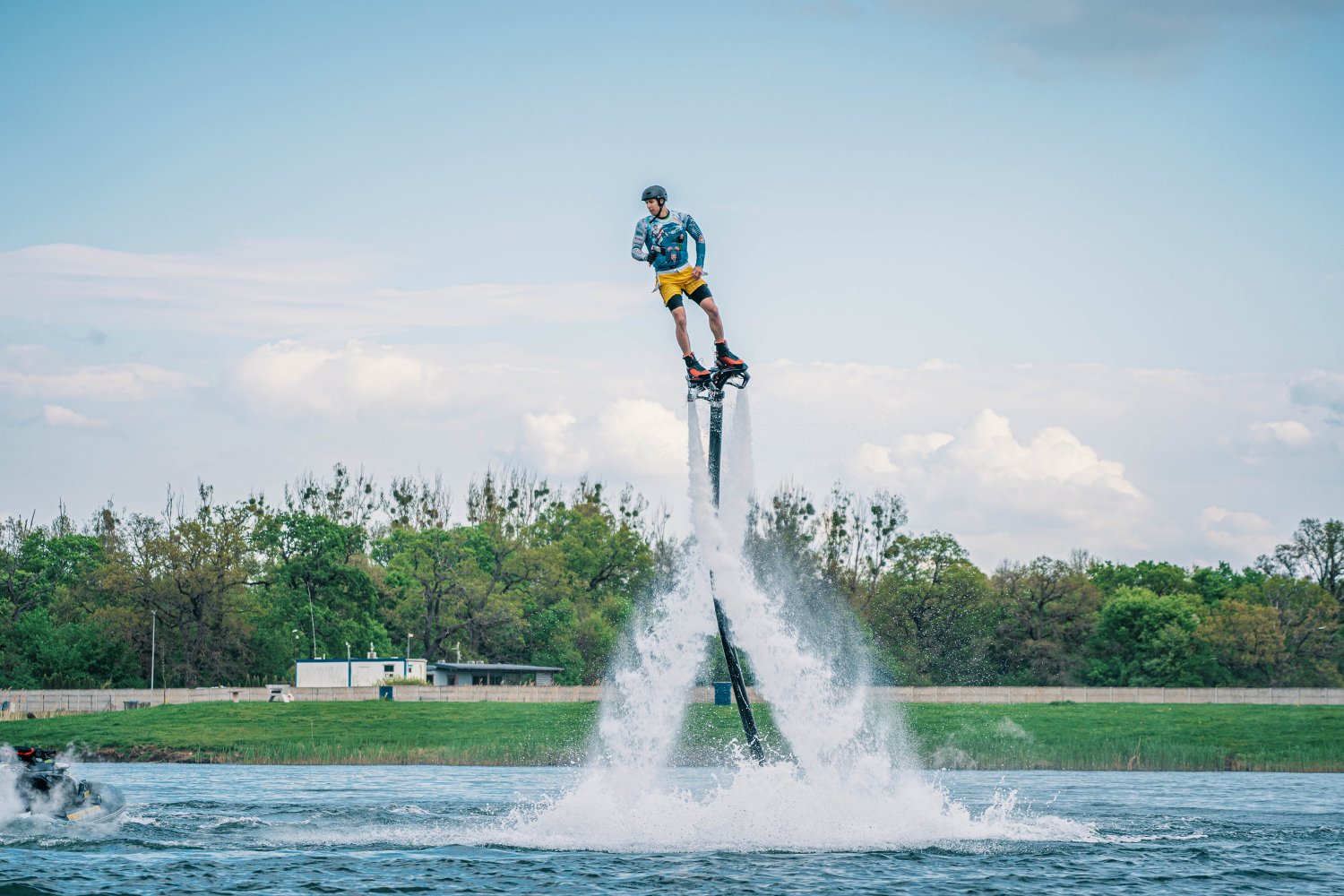 / 29-30 КВІТНЯ / Флайборд над Нарвою-курси і шоу