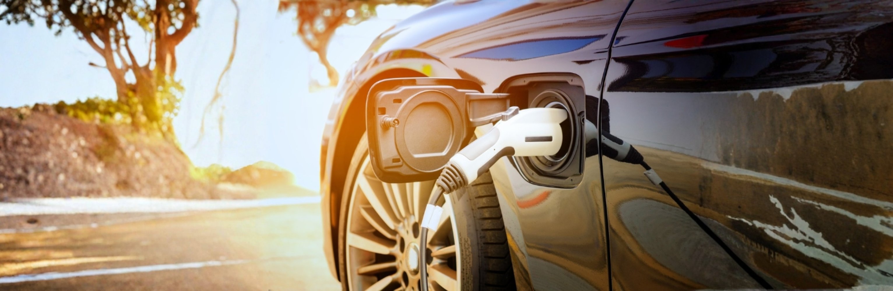 Stacje ładowania aut elektrycznych – informacja dla Gości