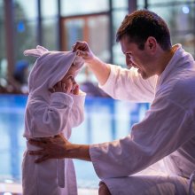 Jak zachowywać się przy korzystaniu z hotelowego basenu?