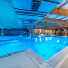 5 powodów, dla których warto wybrać hotel z basenem nad morzem