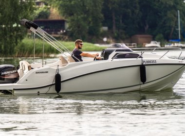 Quicksilver 555 Cabin 2021