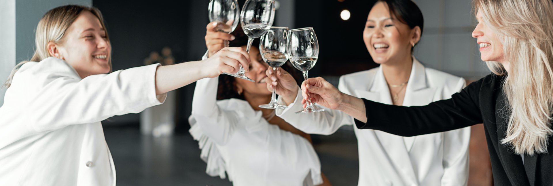 Kobiecy wyjazd, czyli gdzie spędzić wieczór w damskim gronie?