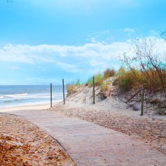 Sierpniowy pobyt nad morzem jako ostatni dzwonek na regenerację przed rokiem szkolnym.