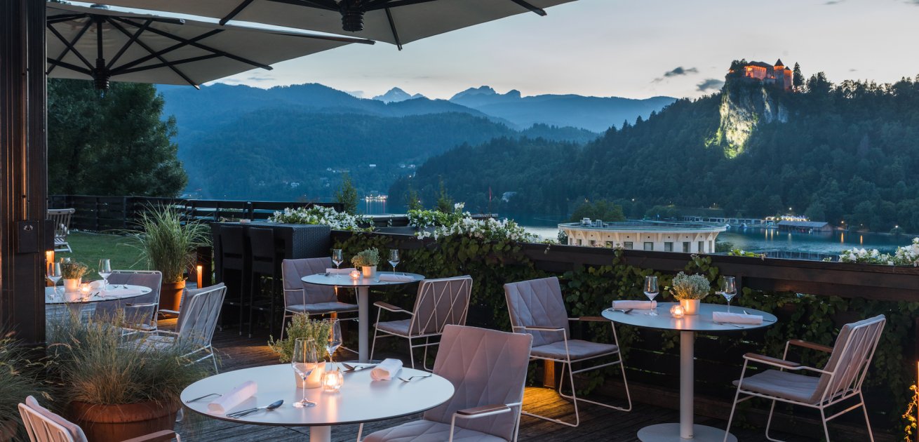 Cafe & Terrace - Gallery big slider