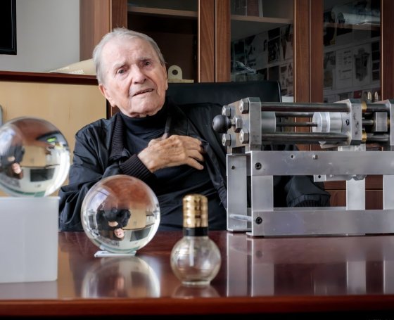 Peter Florjančič v svoji pisarni v hotelu Kompas – leto 2017