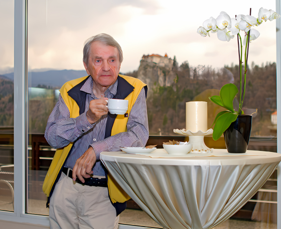 Tudi v jeseni življenja je Peter Florjančič ostal zvest kraju, ki mu je bil vir navdiha – Bledu.