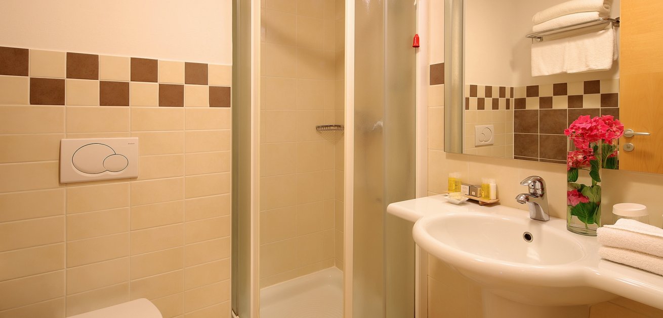 Soba z enojnima posteljama