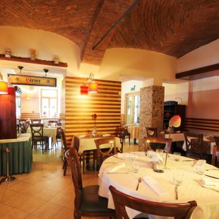 Hotel Lovec Grill restaurant