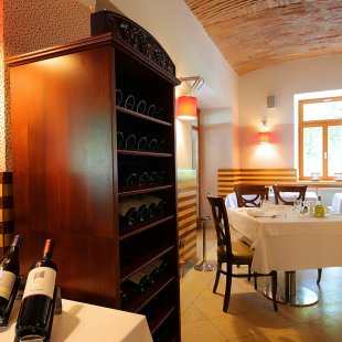 Hotel Lovec Grill restaurant