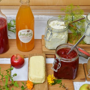 Hotel Lovec breakfast food