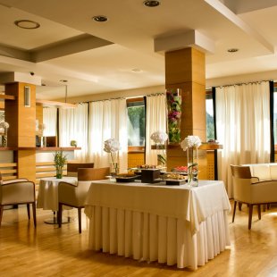 Hotel Lovec foyer in front of meeting rooms