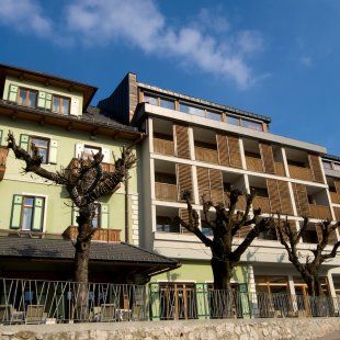 Picture of Hotel Lovec exterior